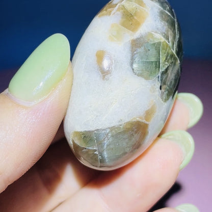 Polarity Moonstone Palmstone (Video)